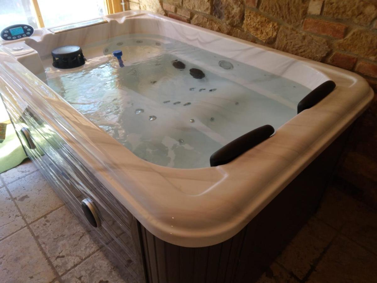 Agriturismo Podere Biancospino Piscina Privata キアンチャーノ・テルメ エクステリア 写真
